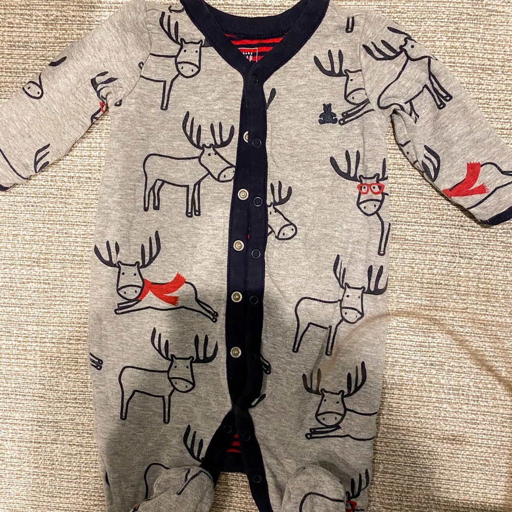 Like new, Gap moose footie 3/6